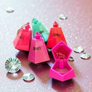 Magic USA Purple Diamond Shaped Key Chain Glittery Double Flavor Duo Lip Gloss